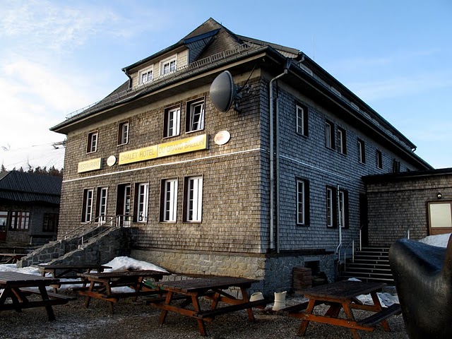 39     12 13 fevr 2011